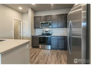 Photo #5: 977883 Listing