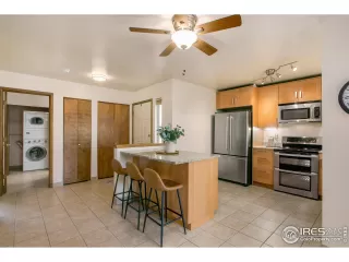 Photo #5: 977912 Listing