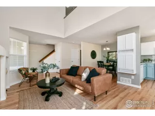 Photo #6: 978004 Listing