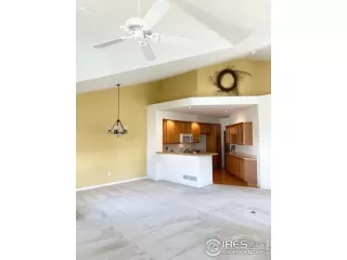 Photo #2: 978106 Listing