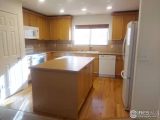 Photo #6: 978169 Listing 