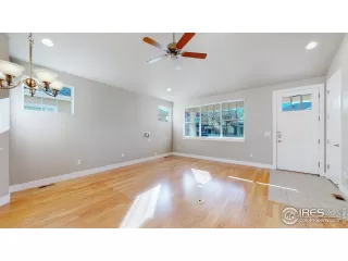 Photo #5: 978251 Listing