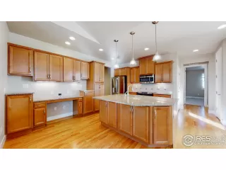 Photo #6: 978251 Listing