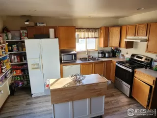 Photo #5: 978322 Listing 