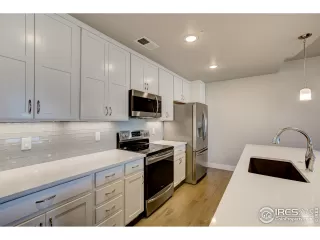 Photo #1: 978327 Listing