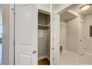 Photo #4: 978327 Listing