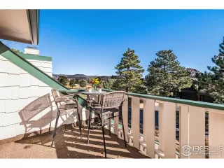 Photo #3: 978400 Listing