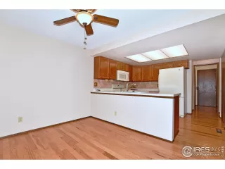 Photo #6: 978410 Listing