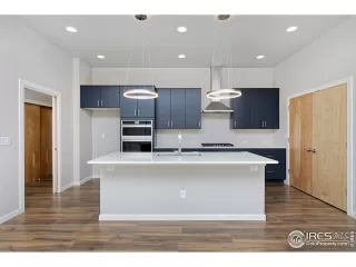 Photo #4: 978414 Listing 