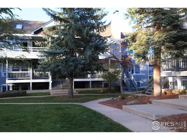 MLS: 978481 Condo For Sale