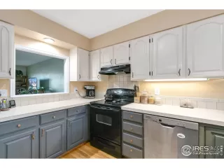 Photo #6: 978558 Listing