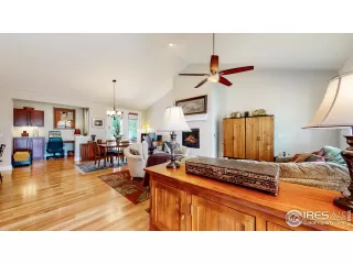 Photo #3: 978646 Listing