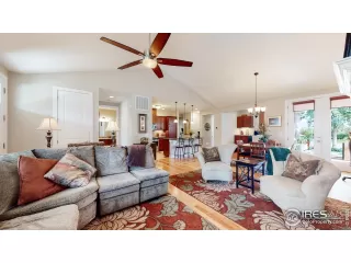 Photo #6: 978646 Listing