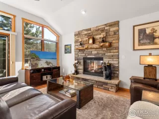 Photo #1: 978738 Listing