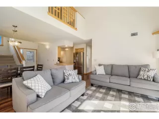 Photo #6: 978739 Listing