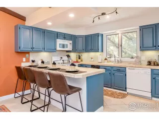 Photo #4: 978755 Listing