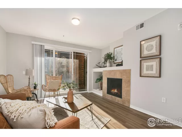 MLS: 978825 Condo For Sale