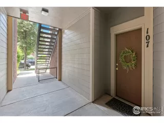 Photo #2: 978825 Listing 