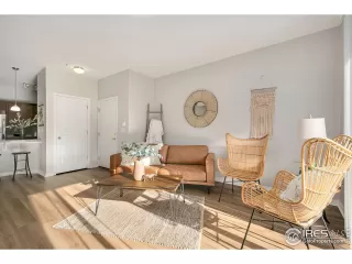 Photo #4: 978825 Listing 