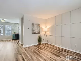 Photo #2: 978942 Listing