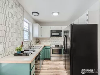 Photo #4: 978942 Listing