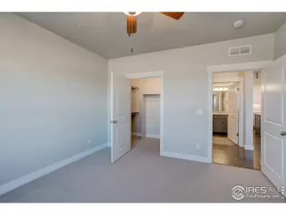 Photo #6: 978959 Listing