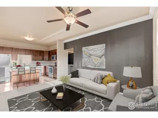 Photo #5: 978981 Listing