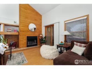 Photo #3: 979010 Listing