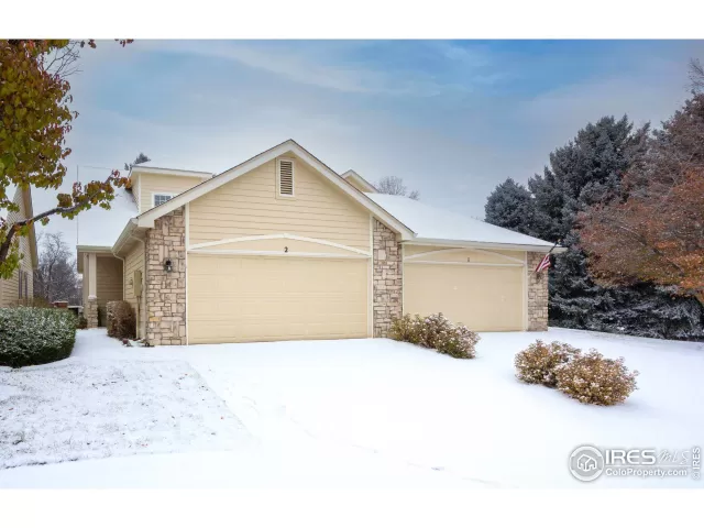 MLS: 979028 Condo For Sale