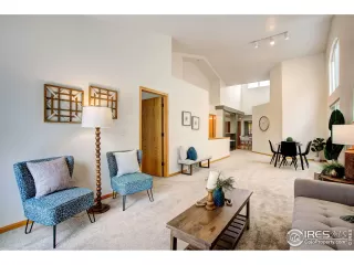 Photo #5: 979028 Listing