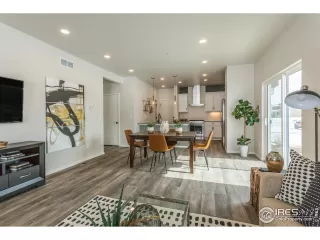 Photo #3: 979041 Listing