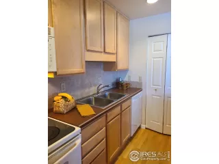 Photo #4: 979065 Listing 
