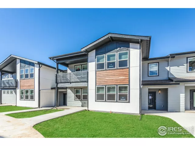 MLS: 979069 Condo For Sale