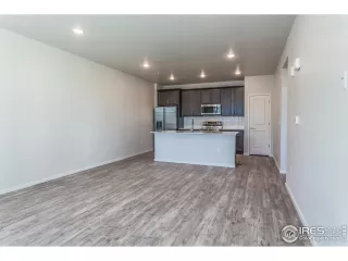 Photo #5: 979074 Listing