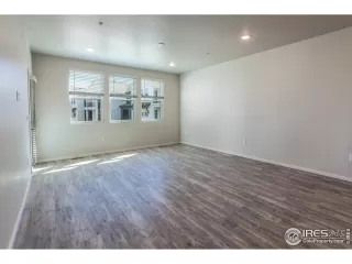 Photo #6: 979074 Listing