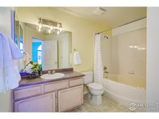 Photo #4: 979136 Listing