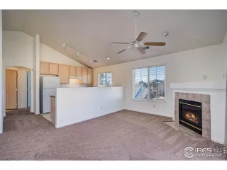 Photo #5: 979136 Listing