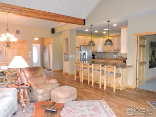 Photo #3: 979210 Listing