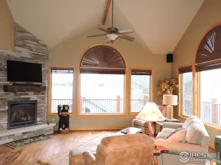 Photo #5: 979210 Listing