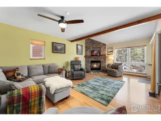 Photo #2: 979327 Listing 