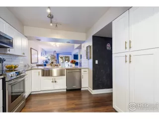 Photo #3: 979396 Listing