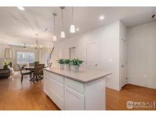 Photo #2: 979455 Listing