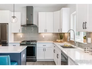 Photo #5: 979609 Listing 