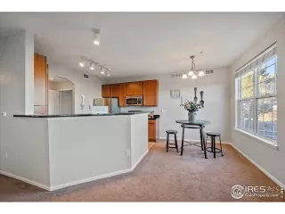 Photo #5: 979611 Listing 