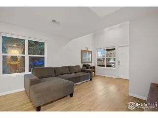 Photo #4: 979620 Listing 