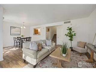 Photo #6: 979630 Listing 