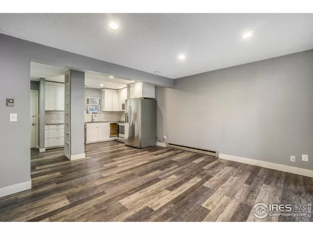 MLS: 979661 Condo For Sale