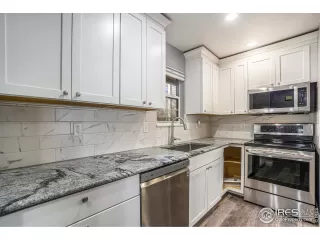 Photo #5: 979661 Listing