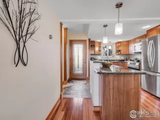 Photo #2: 979662 Listing