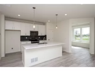 Photo #5: 9797219 Listing 